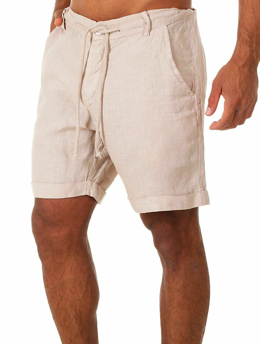 Moderne Herren Freizeit Shorts, einfarbig, mit geradem Schnitt. Ideale Kordelzug Shorts für einen lässigen Sommer-Look.