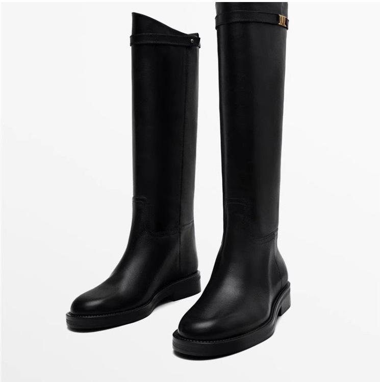 Modische schwarze Damen Blockabsatz Stiefel, kniehoch und super bequem für den ganzen Tag.