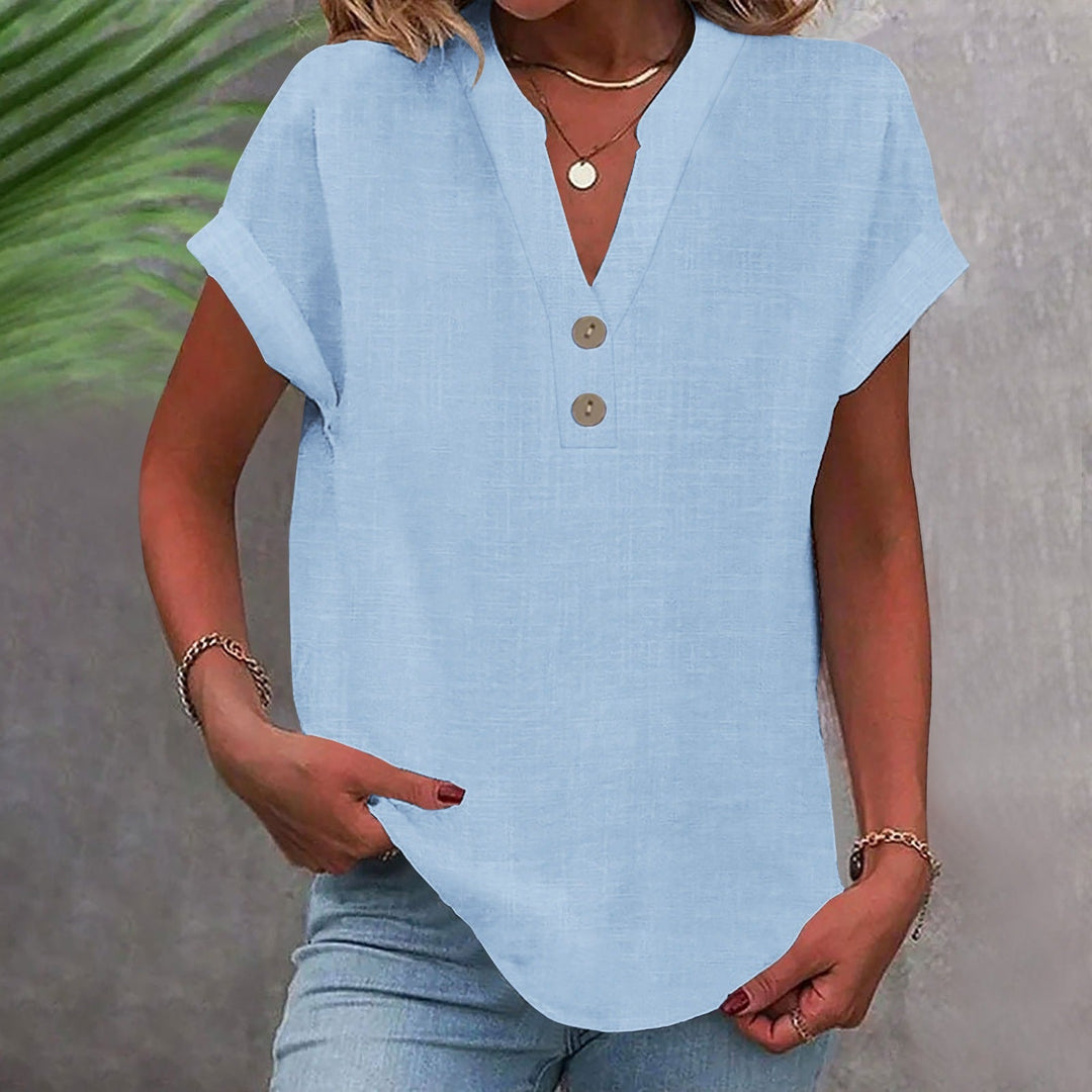 Stylisches Damen Sommer Shirt, V-Ausschnitt, kurzarm und leicht, perfekt für entspannte Tage.