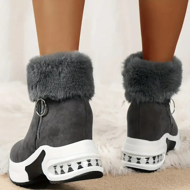 Warme & rutschfeste Winterstiefel für Damen in Grau, ideal für Outdoor-Aktivitäten bei Schnee & Eis.