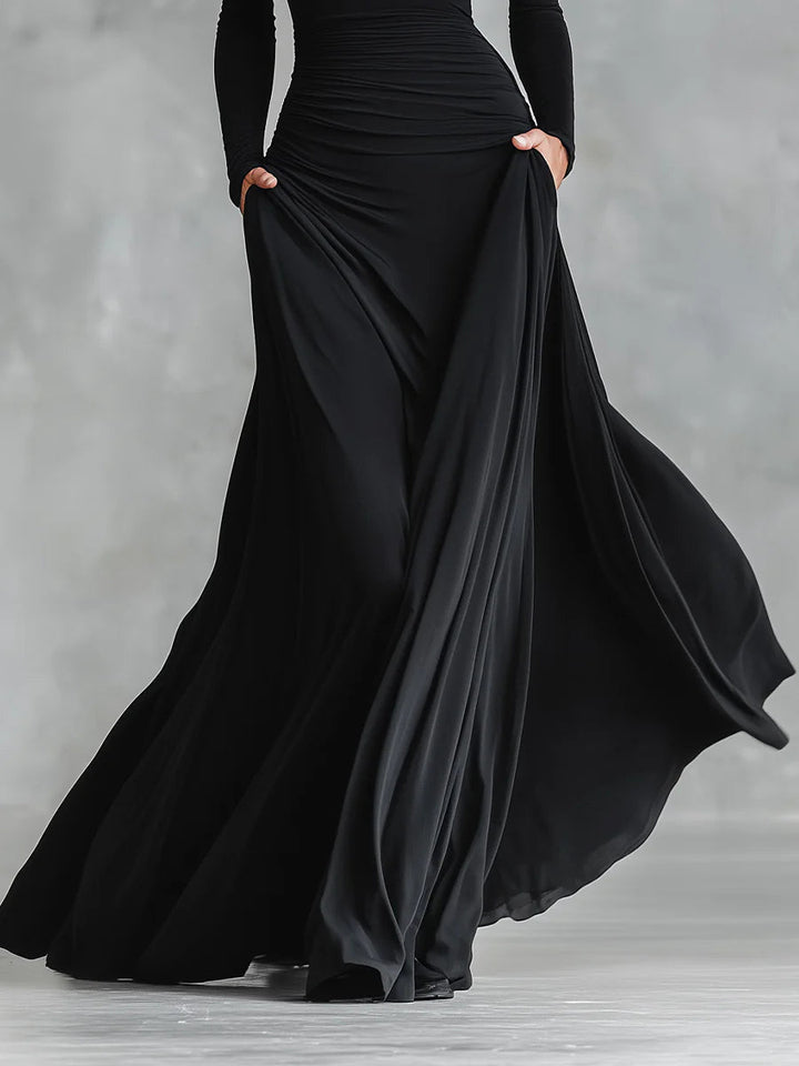 Langes, schwarzes Damen Maxikleid mit U-Boot-Ausschnitt & langen Ärmeln. Perfektes elegantes Abendkleid.