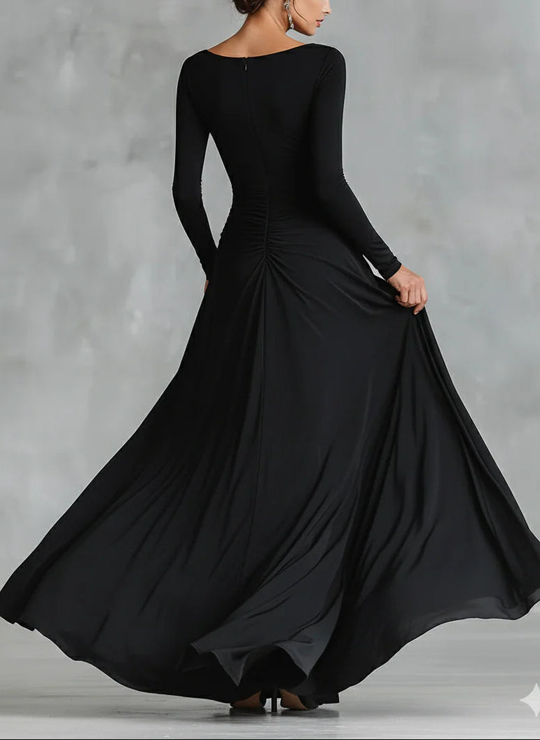 Schwarzes, elegantes Damen Abendkleid lang mit U-Boot-Ausschnitt & langen Ärmeln für besondere Anlässe.