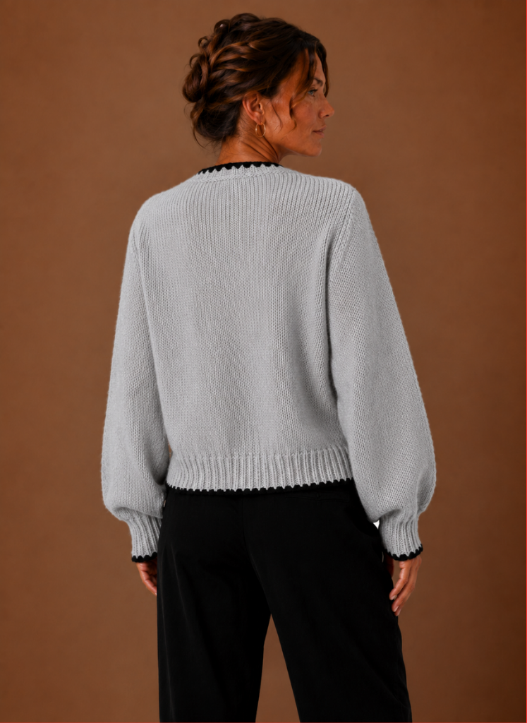 Leichte, elegante Damen Kurzjacke mit einzigartiger Wellenkante & charmanter Schleife, perfekt für Frühling/Herbst.