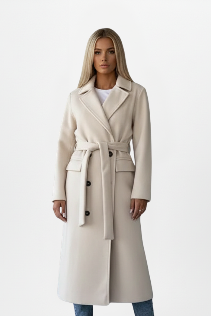 Eleganter beiger Damen Wintermantel, zweireihig mit Bindegürtel. Langer Schnitt für Herbstmode, Business & Freizeit.