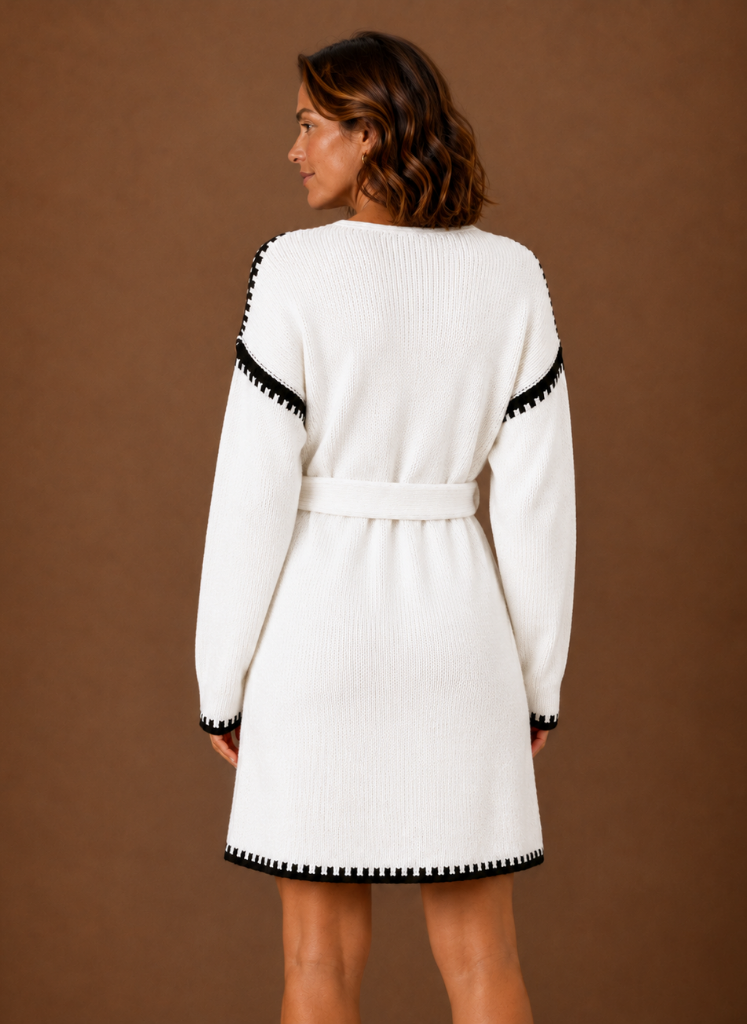 Warmes Damen Strickpulloverkleid mit Taillengürtel & V-Ausschnitt, ideal für kühle Tage.