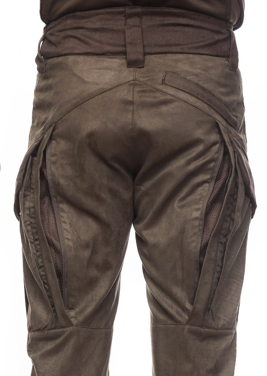 Vielseitige dunkelbeige Herren Cargohose, als Jagdhose, Trekking- oder Wanderhose nutzbar, atmungsaktiv.