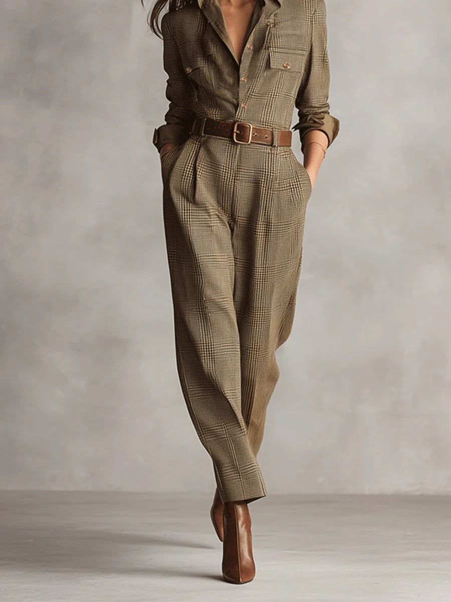 Vielseitiger, strukturierter Damen Jumpsuit in Braun, ideal für stilvolle Auftritte und besondere Anlässe.