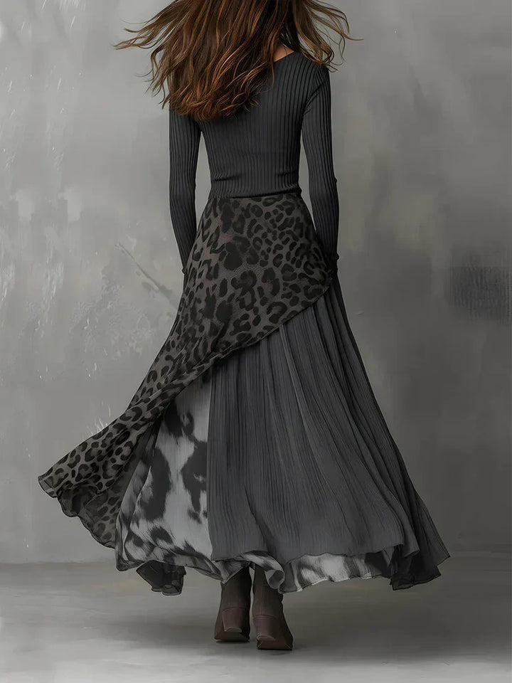 Graues, elegantes Damen Langarm Maxikleid mit Leopardenmuster, perfekt als stilvolles Abend- oder Festkleid.