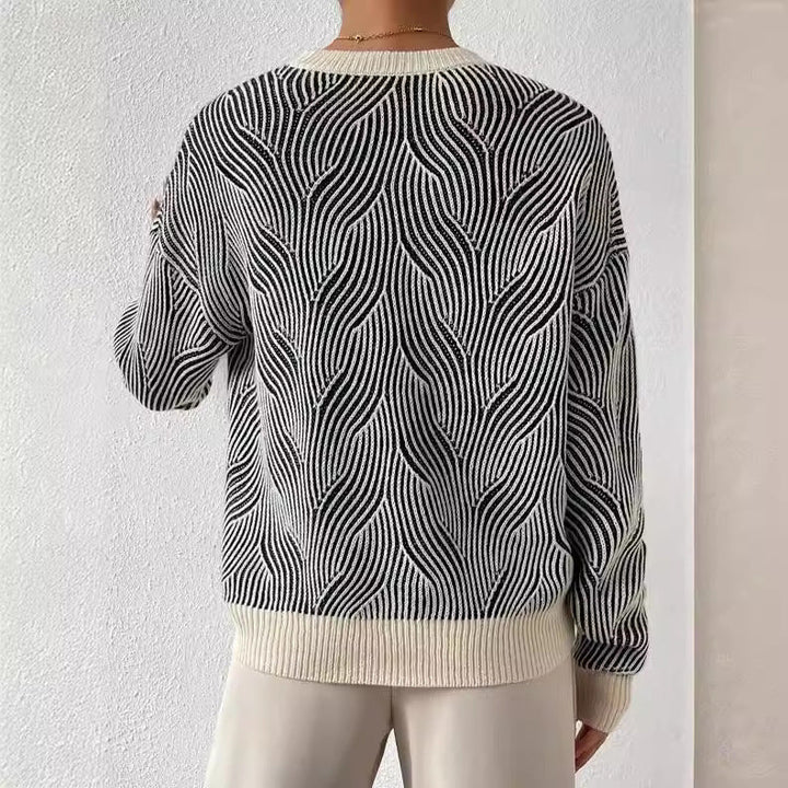 Modischer Damen-Winterpullover mit Rollkragen. Dieser warme, elegante Strickpullover ist vielseitig kombinierbar.