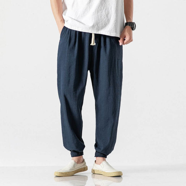 Stilvolle Herren Freizeithose, leichte Qualität, bequem & entspannt.