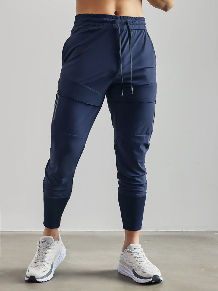 Flexible Herren Stretch-Sporthose für intensive Workouts und Freizeitausflüge, fördert volle Bewegungsfreiheit.
