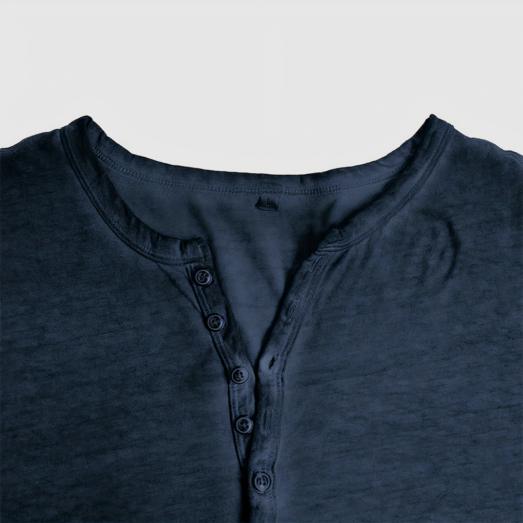 Hochwertiges Herren Langarmshirt, zeitloses Basic für Männer. Ideal als Freizeit- oder elegantes Alltags-Oberteil.