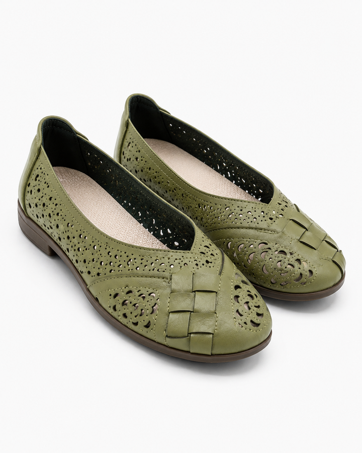 Grüne Damen Slip-On-Ballerinas, perforiert & atmungsaktiv. Komfortable flache Sommerschuhe.