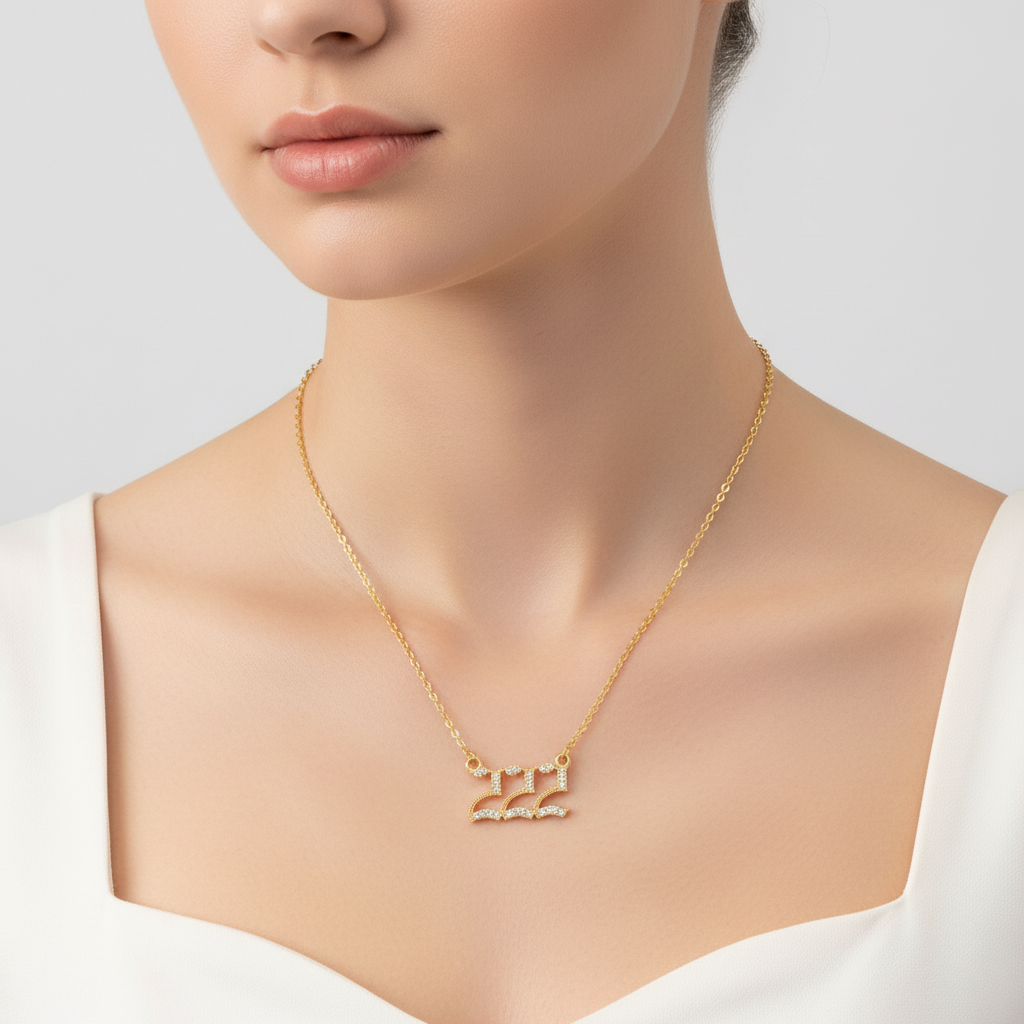 Spirituelle Damen-Halskette mit glitzerndem Zirkonia und Engelszahlen Anhänger.