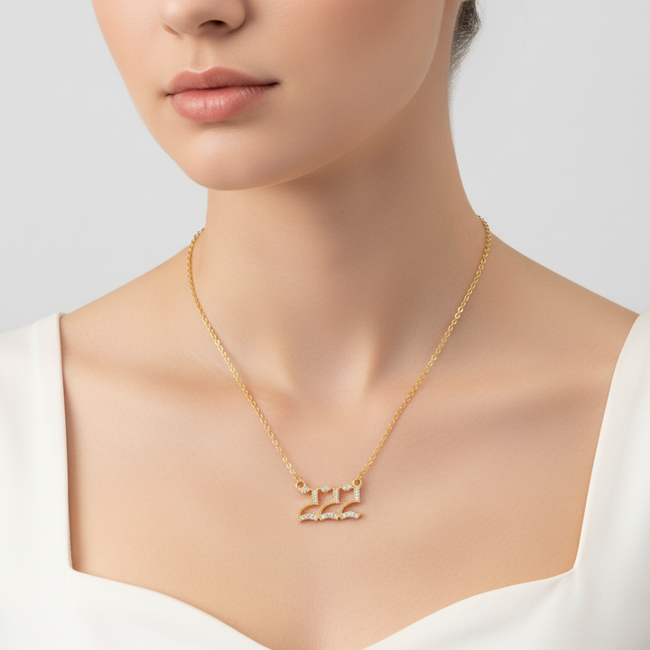 Spirituelle Damen-Halskette mit glitzerndem Zirkonia und Engelszahlen Anhänger.