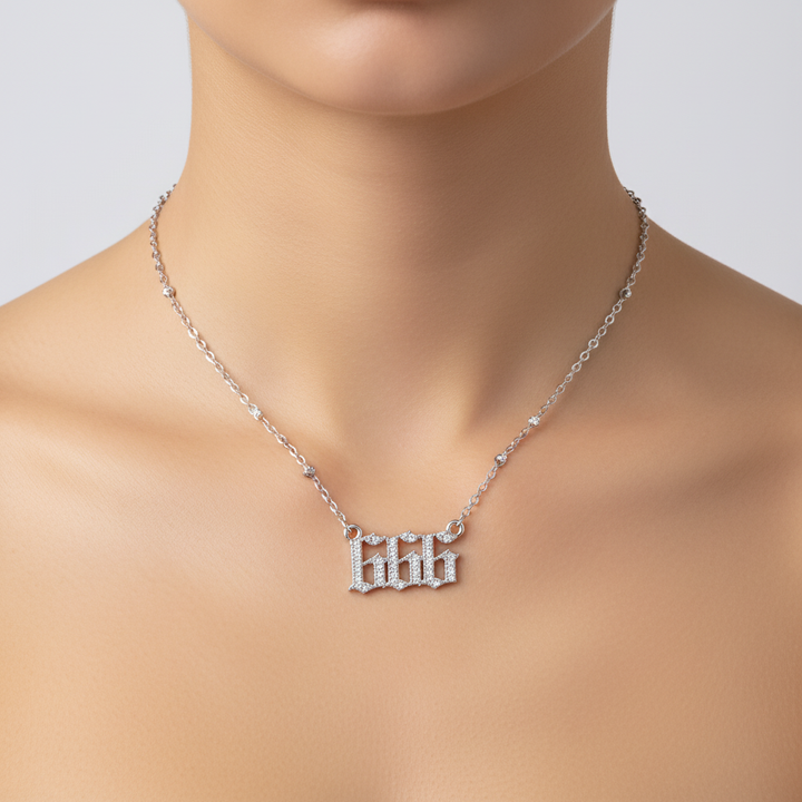 Spirituelle Eleganz: Damen Zirkonia-Halskette mit Engelszahlen.