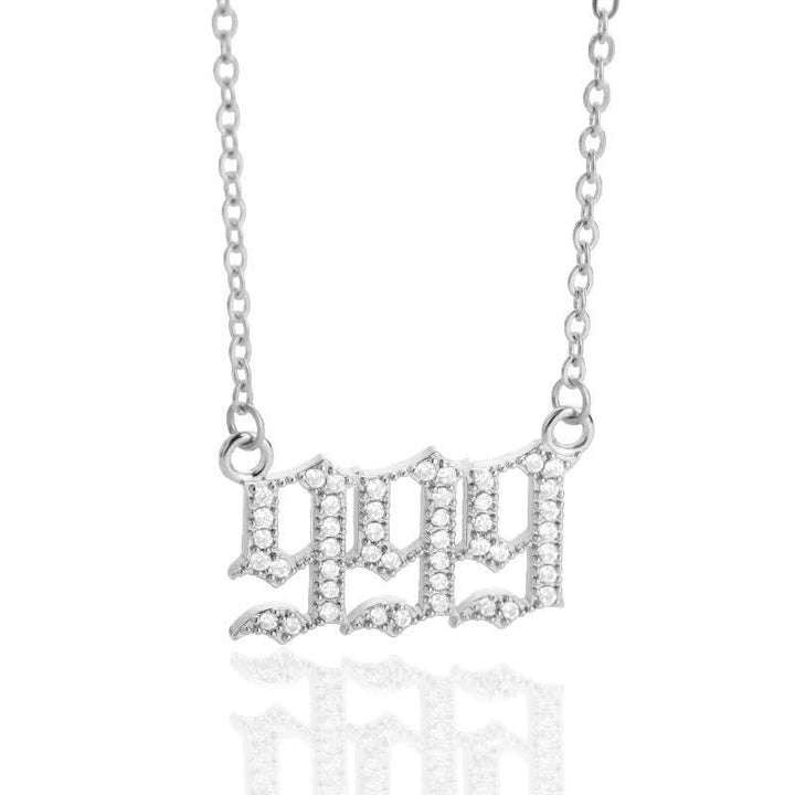 Damen Schmuck: Zirkonia-Halskette mit Engelszahlen, ein Zeichen der Spiritualität.