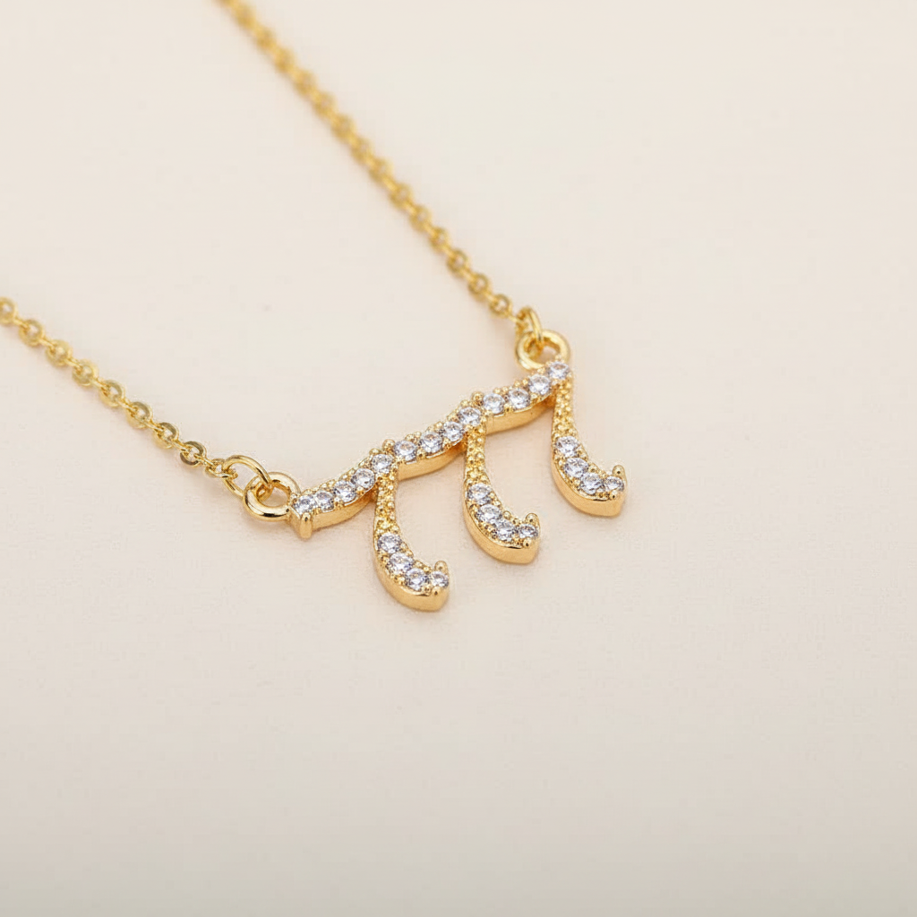 Spirituelle Edelstahl-Halskette für Damen mit glitzernden Zirkonia-Engelszahlen.