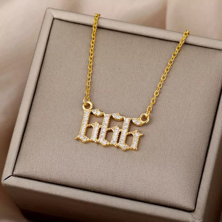 Perfektes Geschenk: Spirituelle Zirkonia-Halskette für Damen mit Engelszahlen.