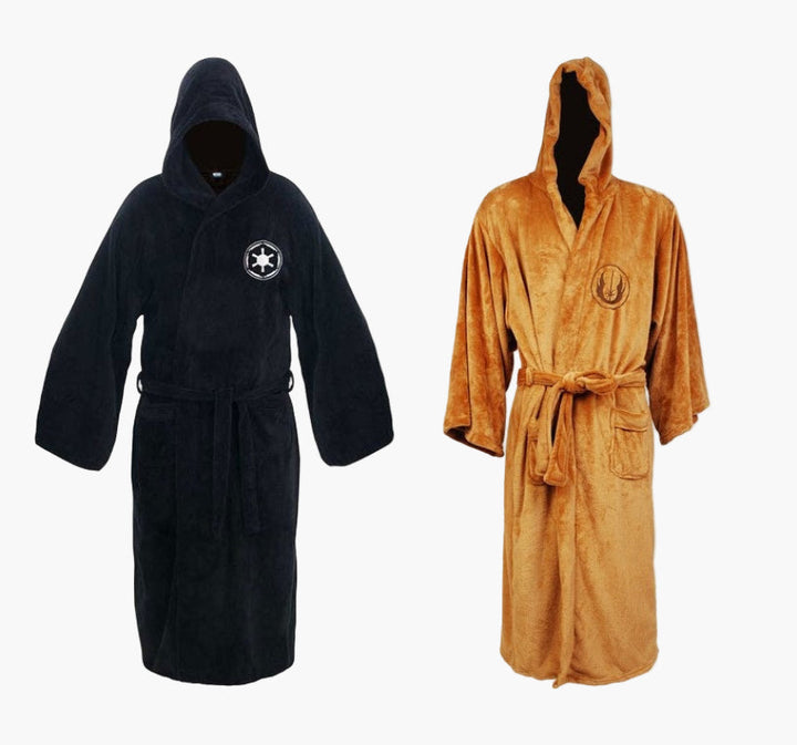 Dunkler Sith Bademantel für Herren, Cosplay Morgenmantel mit Kapuze, ideal für Sci-Fi Fans.