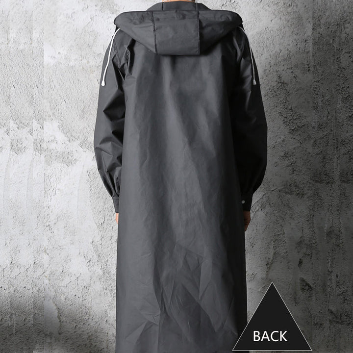 Praktischer unisex Reise-Regenmantel, wasserdicht & leicht. Perfekt als Allwetterjacke für Freizeit & unterwegs.
