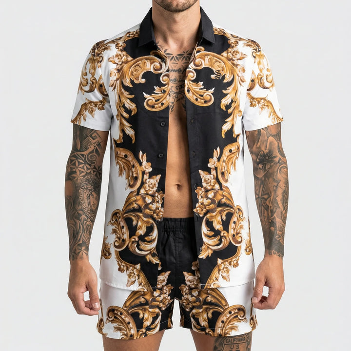 Gemustertes Herren Freizeit-Set, ideal für entspannte Tage oder den Urlaub am Meer.
