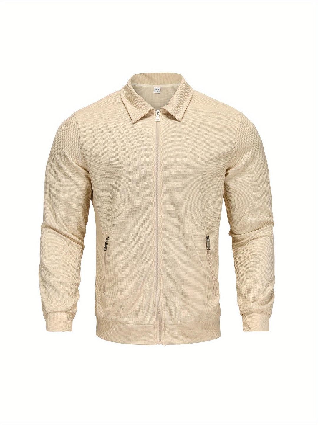 Mann trägt leichte Herrenjacke beim Spaziergang im Park, ideal für Outdoor-Aktivitäten.