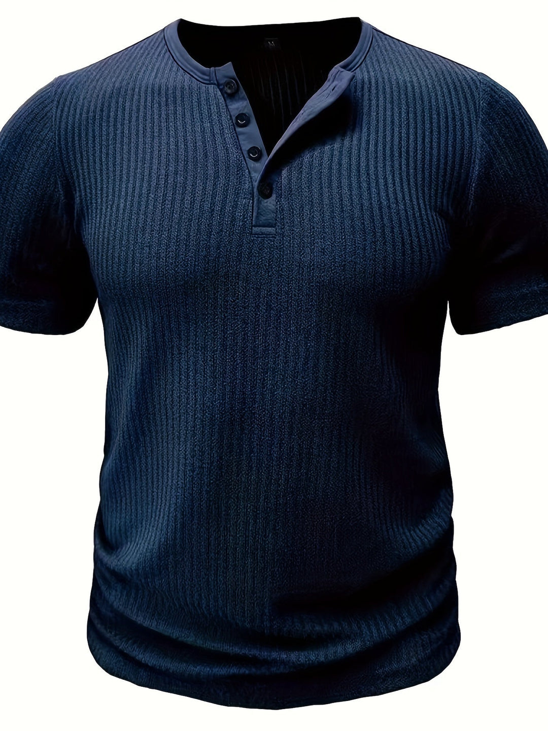 Herren Henley T-Shirt kurzärmlig mit Knopfleiste. Ideal für Freizeit & Alltag, bequem & stilvoll.