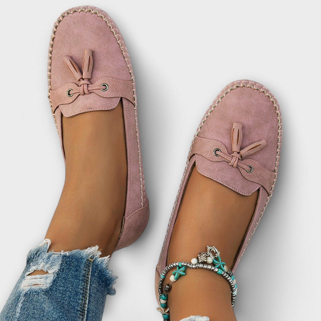 Rosa Slip-on Loafer für Damen, orthopädisch und elegant für Alltag & Freizeit.