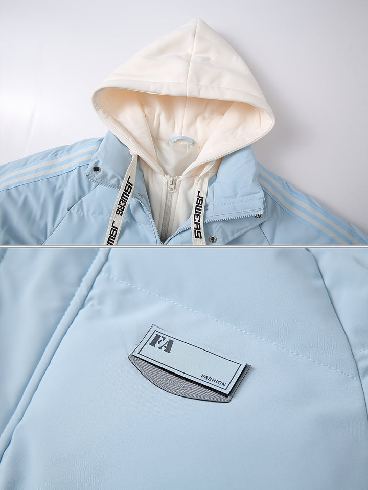 Herren Steppjacke mit Kapuze für kalte Tage. Modernes Kontrastdesign macht sie zur stylishen Winterjacke.