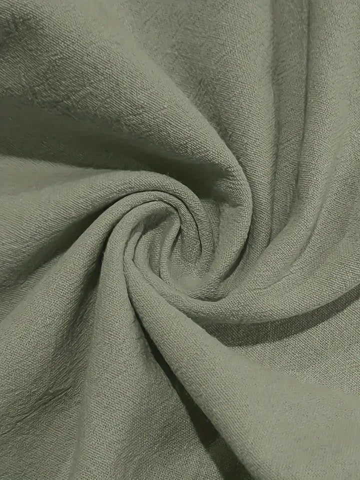 Beige Herrenhose, locker geschnitten. Bequeme Sommerhose für Alltag & Reise, atmungsaktiv.