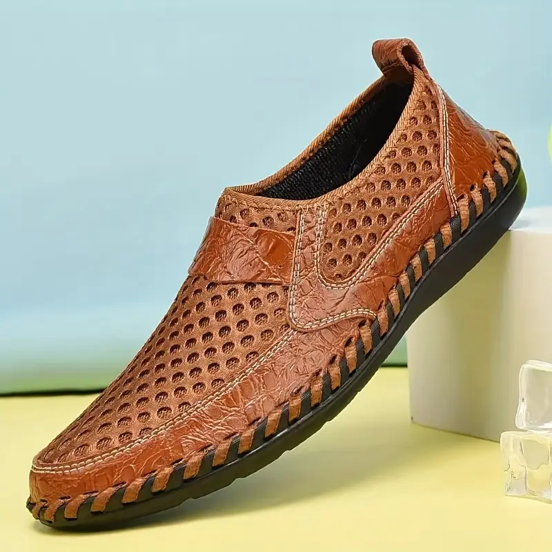 Leichte Herren Sommerslipper, schnürlos, weite Passform, rutschfest, ideal für Outdoor-Aktivitäten.