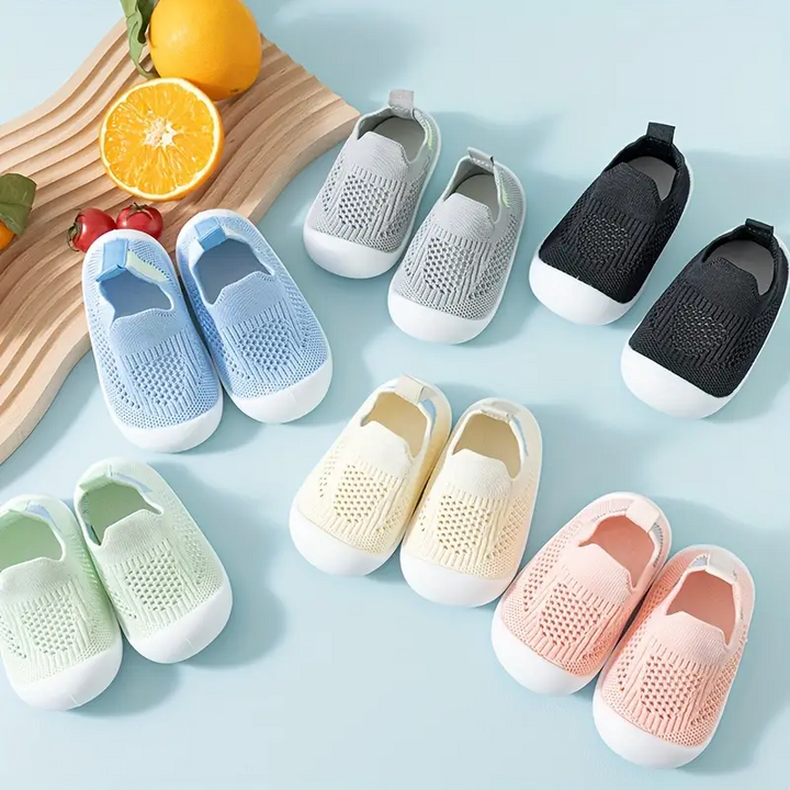 Atmungsaktive StepEase Kinder Barfußschuhe. Leichte flexible Sneaker für Kleinkinder, unisex & alltagstauglich.
