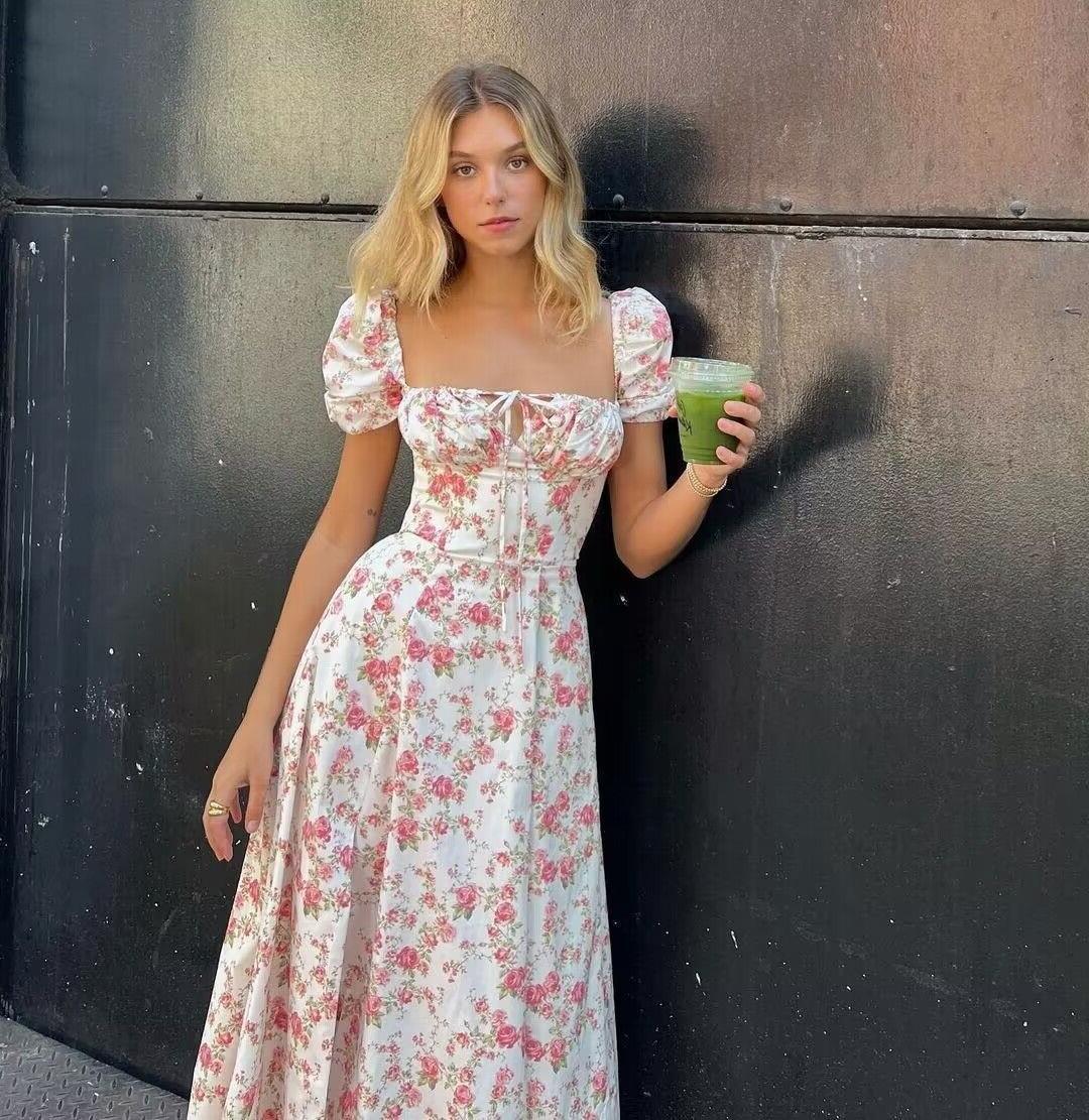Elegantes Damen Midikleid mit blauem Blumenmuster und A-Linie, perfekt für Frühling & Sommer.