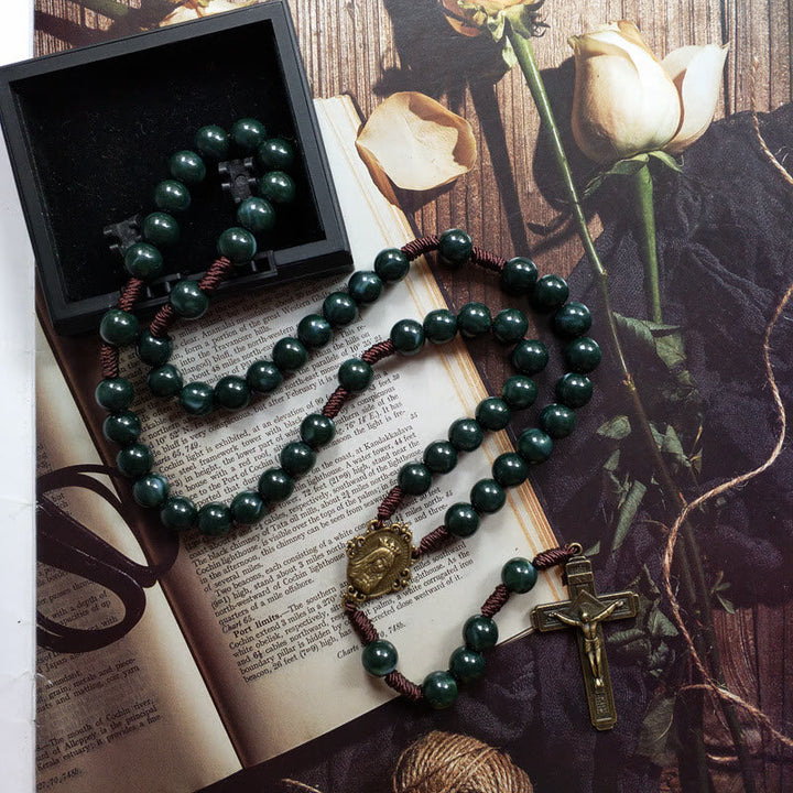 Damen Moosachat Rosenkranz Halskette mit elegantem Kreuz-Anhänger; spiritueller Edelstein-Schmuck für Frauen.
