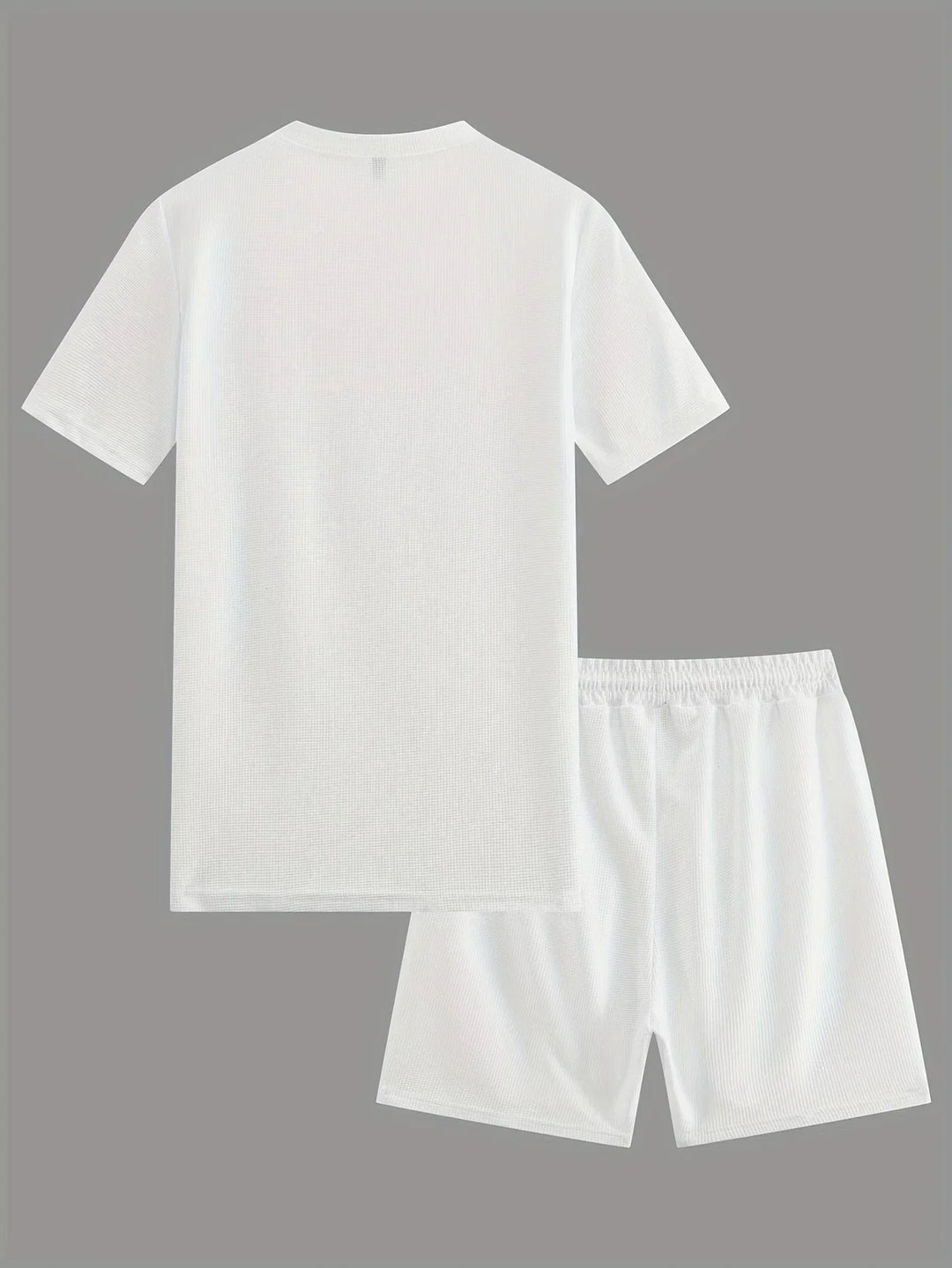 Funktionales Herren Sportset: Atmungsaktives T-Shirt & Shorts, perfekt für intensive Workouts.