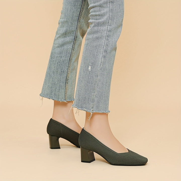 Stilvolle Damen Pumps, Blockabsatz, Stretch-Technologie für optimalen Komfort. Ideal für Business.