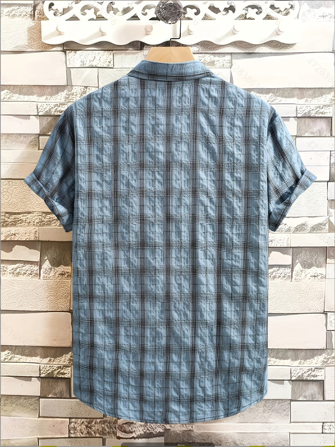 Modernes Herren Kurzarm-Karohemd; Freizeithemd für einen entspannten, stilvollen Sommer-Look im Alltag.
