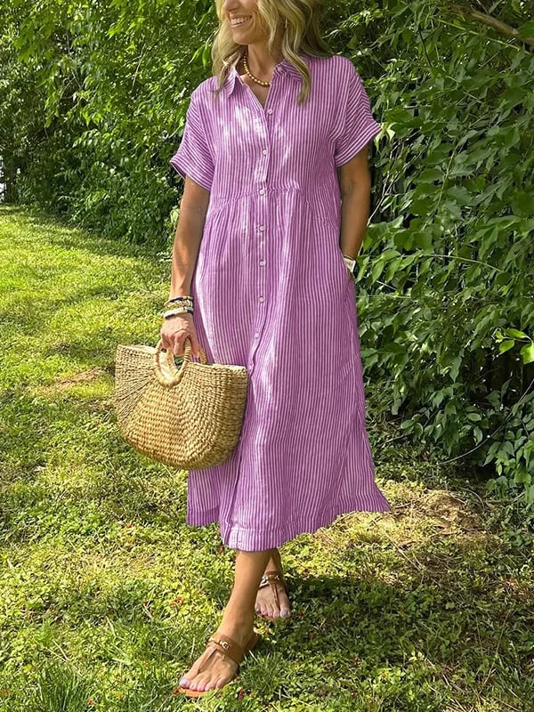 Detailansicht des Blusenkragen am Damen Maxikleid, unterstreicht die elegante Damenmode.
