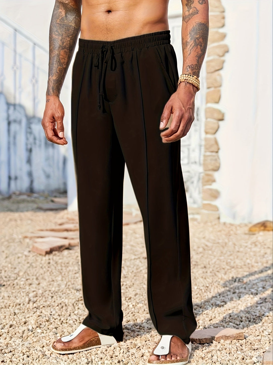 Vielseitige Herrenhose, gerader Schnitt, knöchellang. Elegant für Büro, Meetings und entspannte Anlässe.