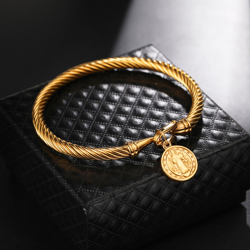 Modernes Damen Schutzarmband mit Benediktusmedaille, ideal als spirituelles Geschenk in Gold-Silber-Optik.