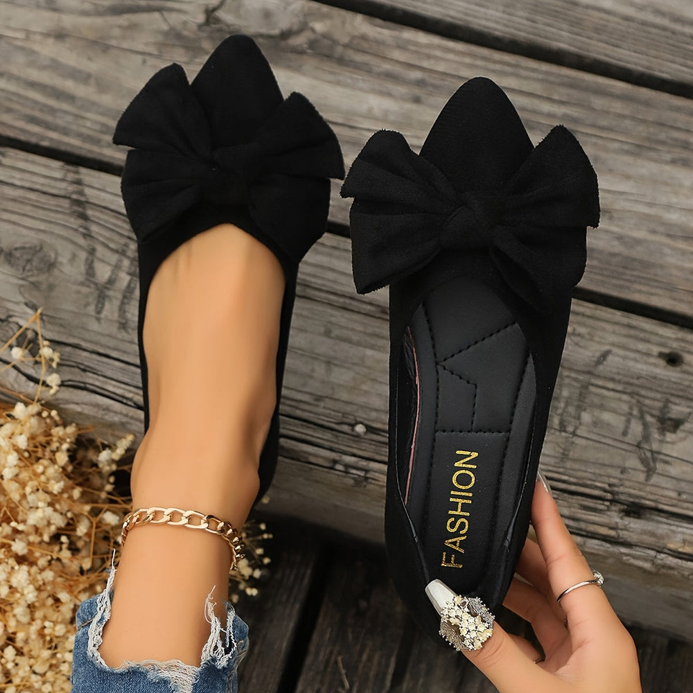 Bequeme Damen Flats mit spitzer Form & dekorativer Schleife. Ideal als Büroschuhe oder Freizeitschuhe.