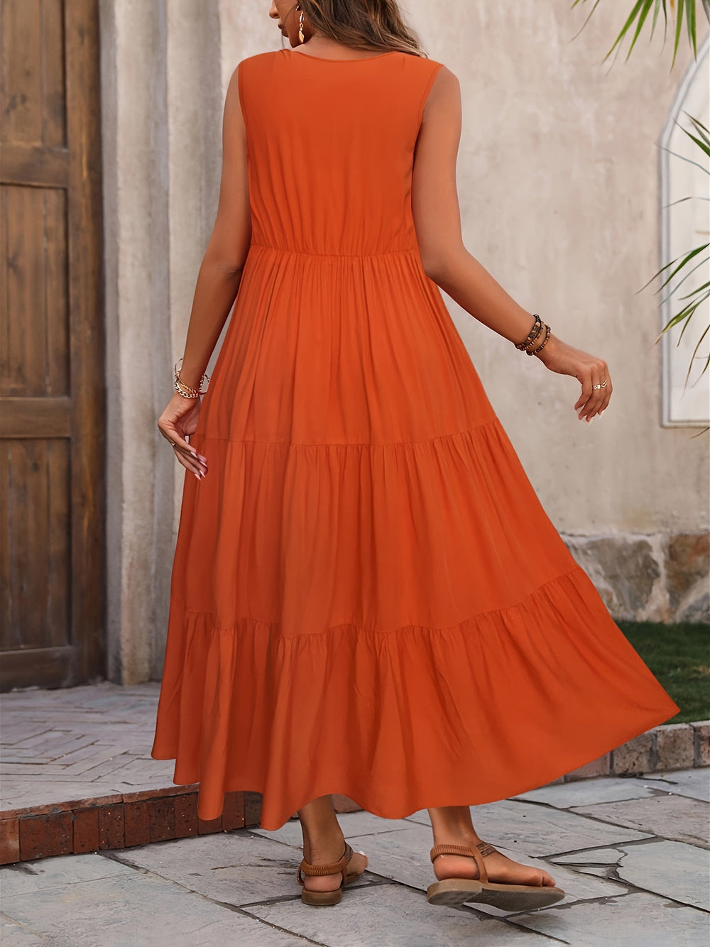 Feminines ärmelloses Maxikleid für Damen, V-Ausschnitt, elegant und bequem, ideal als Party- oder Strandkleid.