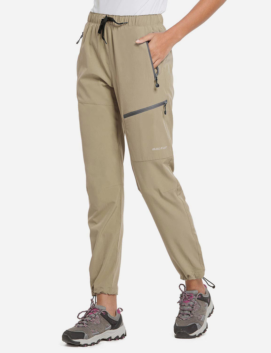 Damen Wanderhose, Nahaufnahme der Reißverschlusstaschen am Oberschenkel. Sehr funktional.