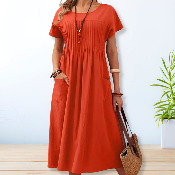 Trendiges Damen Sommerkleid Tabea in lockerer Passform. Bequem & vielseitig, ein Must-have für entspannte Sommertage.
