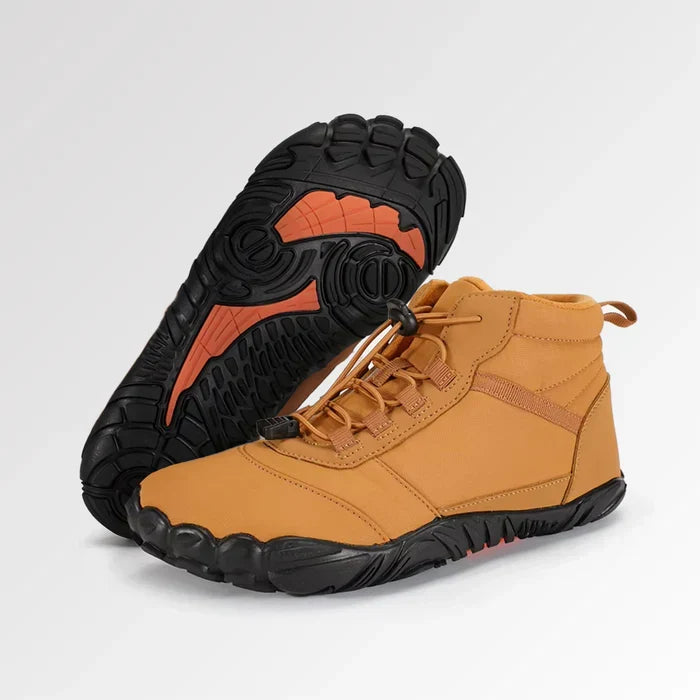 Seitenansicht der flexiblen Unisex Winter Barfußschuhe, schwarz, die natürliche Bewegungsfreiheit fördern.