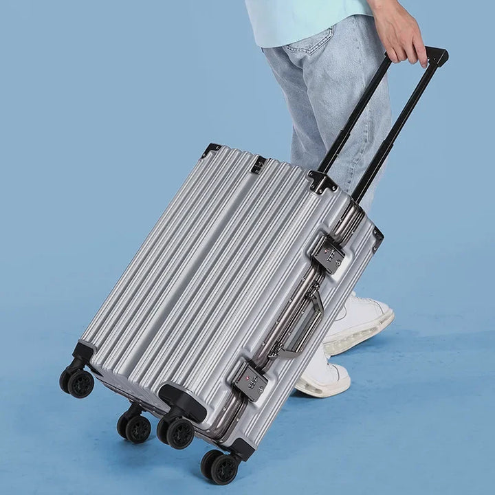 Unisex Trolley Geneva, Aluminium-Hartschalenkoffer mit Rollen und TSA-Schloss. Ideal für jedes Reisegepäck.
