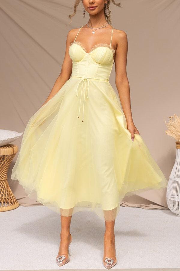 Sommerliches Damen Maxikleid, ärmellos, mit Rundhals und Trägern für Komfort.