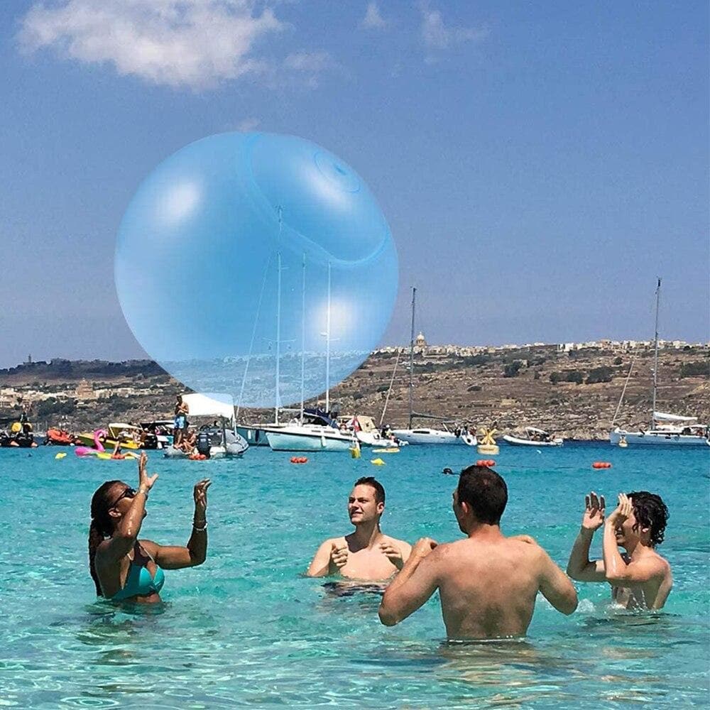 Unverwüstlicher Riesen Wabbelball als Spielzeug für Kinder. Perfekt für Outdoor-Wasserspiel, Hüpfball und Familienspaß.