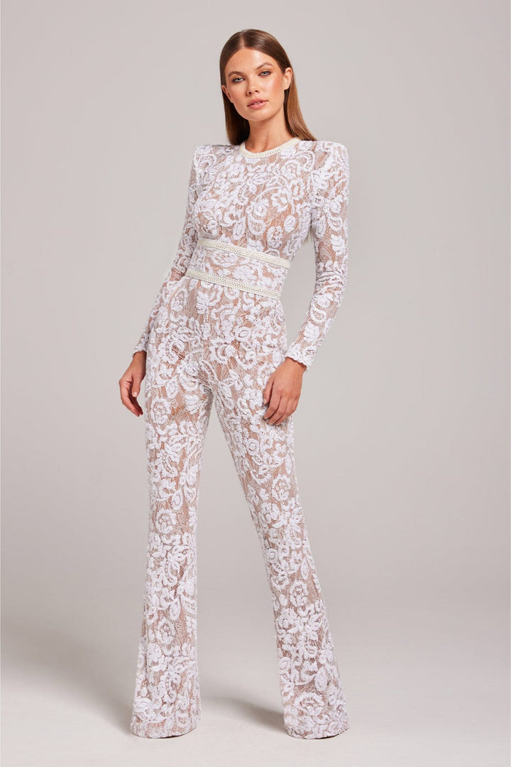 Eleganter schwarzer Damen Overall für stilvollen Abendauftritt; festlicher Einteiler, perfekt für besondere Anlässe.